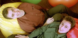 Google: 15 fotos do crescimento da empresa desde o dormitório em Stanford