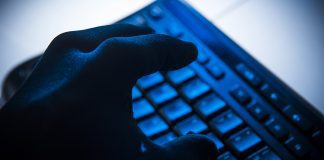 Novo golpe permite acesso ao Facebook, Messenger e WhatsApp da vítima