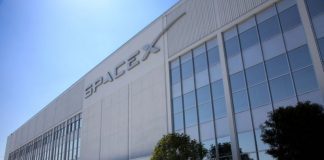 Satélites de Elon Musk causam transtorno na órbita terrestre