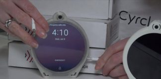 Celular em formato circular chama a atenção em feira nos EUA