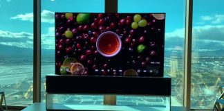 A mais recente TV rolável da LG desce do teto como uma tela de projetor