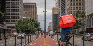 Candidatos a entregador do iFood mais que dobram após surto de coronavírus