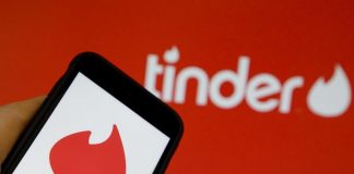 Com baixo movimento por coronavírus, Tinder vai permitir encontros em vídeo.