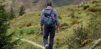 Mochila motorizada reduz gasto de energia ao andar