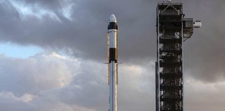 SpaceX lança novo Dragon de carga para a Estação Espacial para o 100º vôo bem-sucedido do Falcon 9