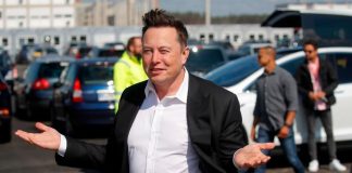 Elon Musk tentou vender Tesla para a Apple