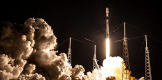 SpaceX lança foguete com 60 satélites para internet de alta velocidade