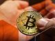 Bitcoin cai 14% à medida que o recuo do recorde ganha ritmo