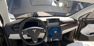 Tesla lança serviço de assinatura para software avançado de assistência ao driver