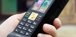 Tijolão está de volta inspirado em celular Motorola de 1983