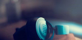 Fone de ouvido JBL com microfone: oito modelos para comprar em 2021