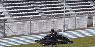 Empresa japonesa cria motocicleta voadora e começa a fazer testes