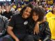 Blue Ivy e Jay-Z vão a jogo da NBA e reação da filha ao abraço do pai viraliza