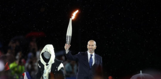 Entenda por que a tocha olímpica de Paris 2024 não apaga com a chuva