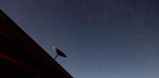 Starlink cumpre decisão judicial e bloqueia X no Brasil