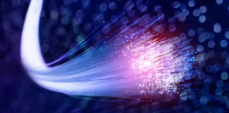 Mercado de banda larga: Claro lidera em fibra óptica enquanto Oi encolhe no mercado