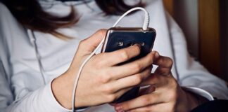 Excesso de informações prejudica saúde mental da Geração Z