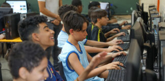 Reciclotech amplia inclusão digital em escolas com doação de computadores