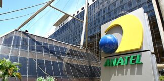 Mercado de pós-pagos desacelerou em agosto de 2024 no Brasil