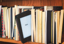 Leitura física ou digital: descubra o equilíbrio entre tela e papel