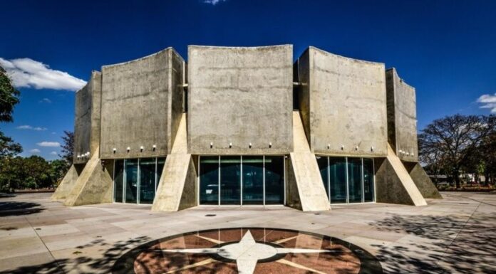 “Viagem na Via Láctea”: Planetário de Brasília Promove Educação Astronômica e Inclusão