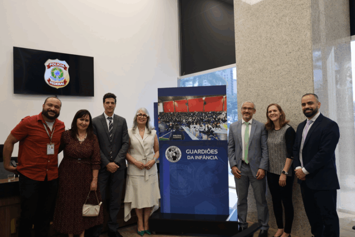 222df9ff-ce6f-444a-aabf-bd9c1ca86c2d-696x464