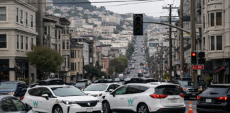 Apagão nos EUA: carros autônomos deixam cruzamentos bloqueados e geram caos urbano