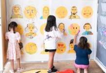 Do feed para o CCBB: oficinas de memes e painel de emojis animam férias no Rolê Cultural