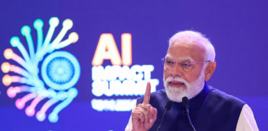 Encontro internacional sobre inteligência artificial: AI Impact Summit 2026 abre debate sobre regulamentação e os riscos da tecnologia