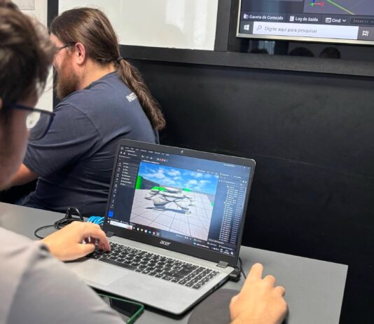 IA não substitui desenvolvedores e torna formação em games ainda mais estratégica, diz professor