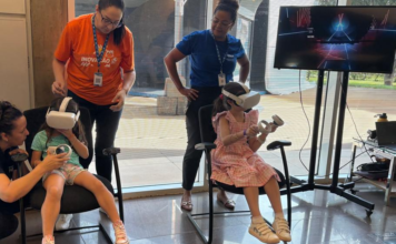 Planetário de Brasília comemora 52 anos com quase 2 mil visitantes em evento científico e familiar