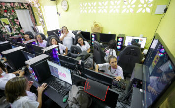 Projeto oferece formação gratuita em marketing digital, gestão de redes sociais e inteligência artificial, no Riacho Fundo II