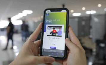 Por meio de aplicativo do GDF, atendimento em Libras estará disponível no Tribunal Regional Eleitoral para eleitores surdos do DF