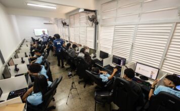 LAB Bibliotecas Renato Russo une música, inteligência artificial e arte em oficinas para jovens de escolas públicas