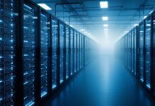 Big Tech corta milhares de empregos para financiar a corrida da IA Centro de dados moderno com servidores representando o investimento da Big Tech em infraestrutura de inteligência artificial